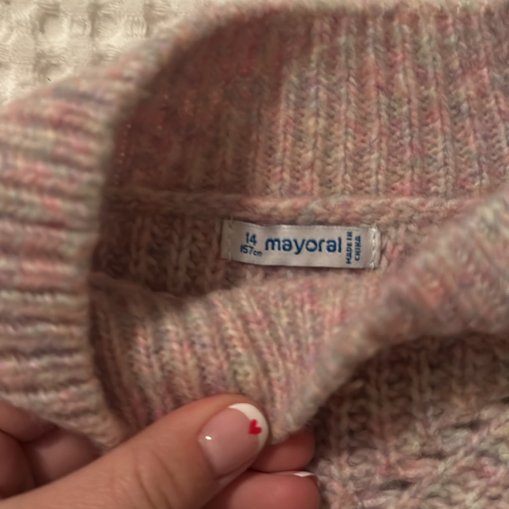 Sweater - Picture 7 of 7